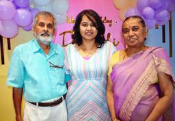 imgi_69_Jayati_Pandya_and_Family_b450bb0603